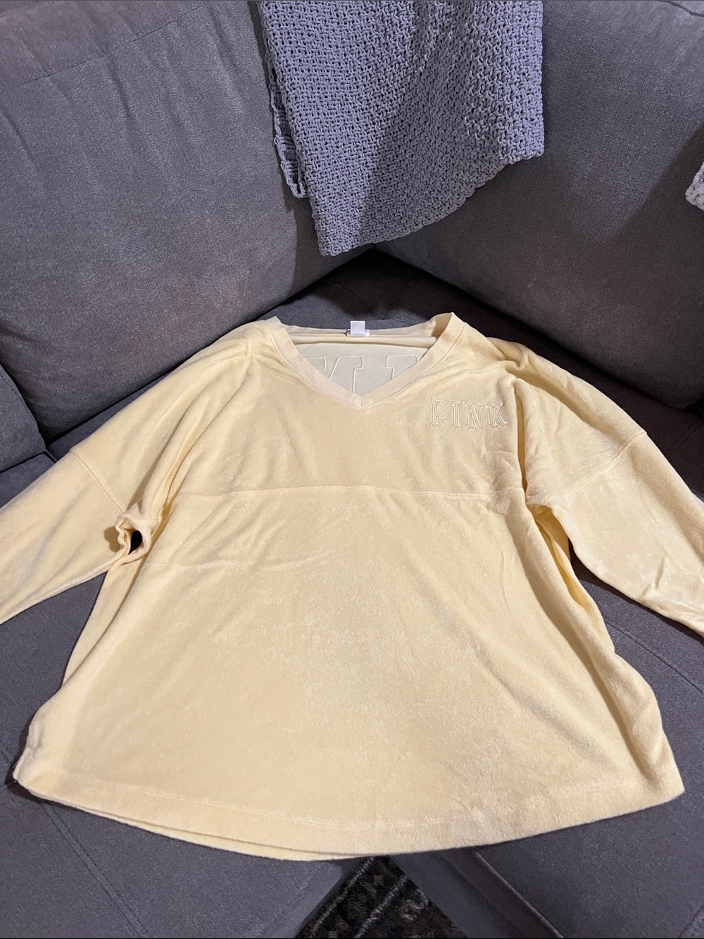 PINK Victoria's Secret Pale Yellow V-Neck Pullover